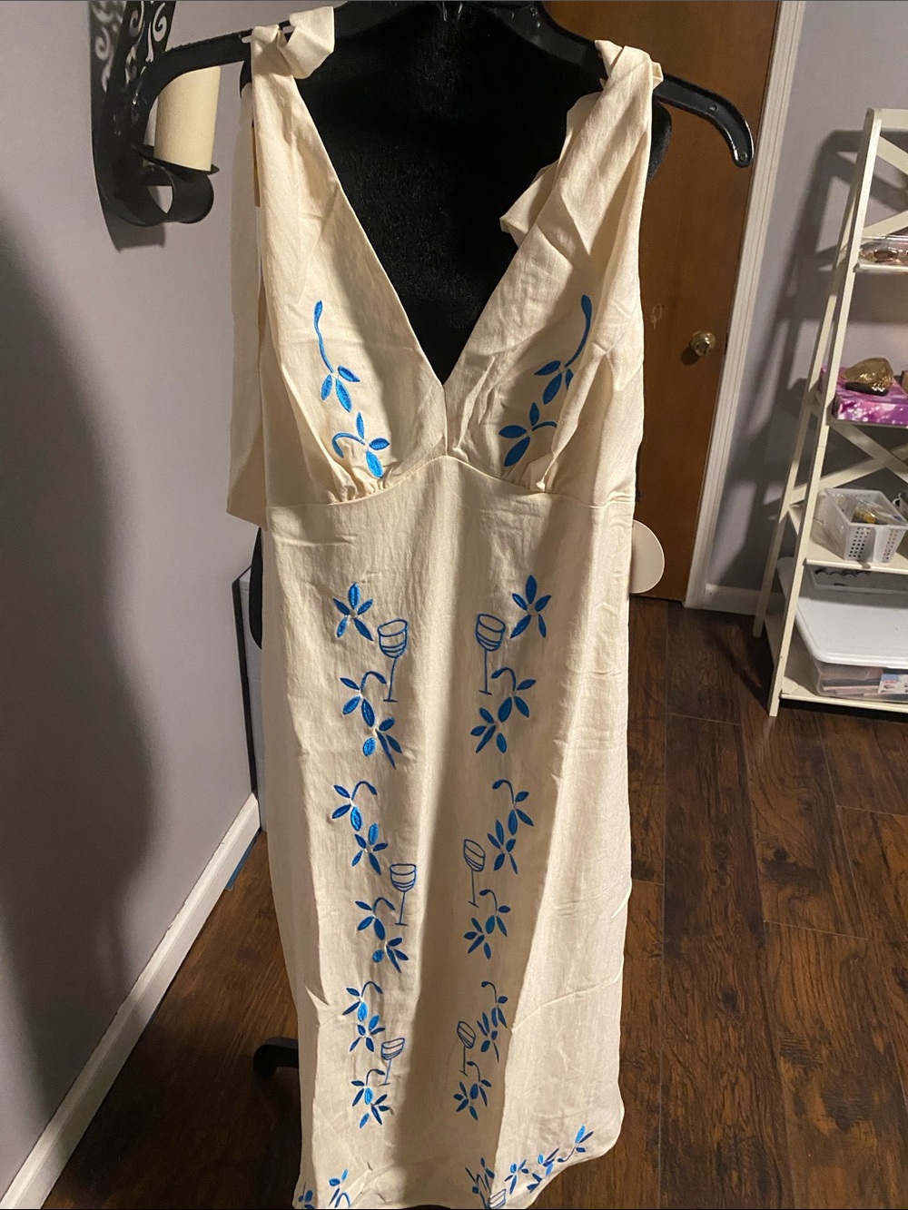 White Maxi Dress with Blue Floral Embroidery - Picture 4 of 6